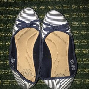 navy blue flats